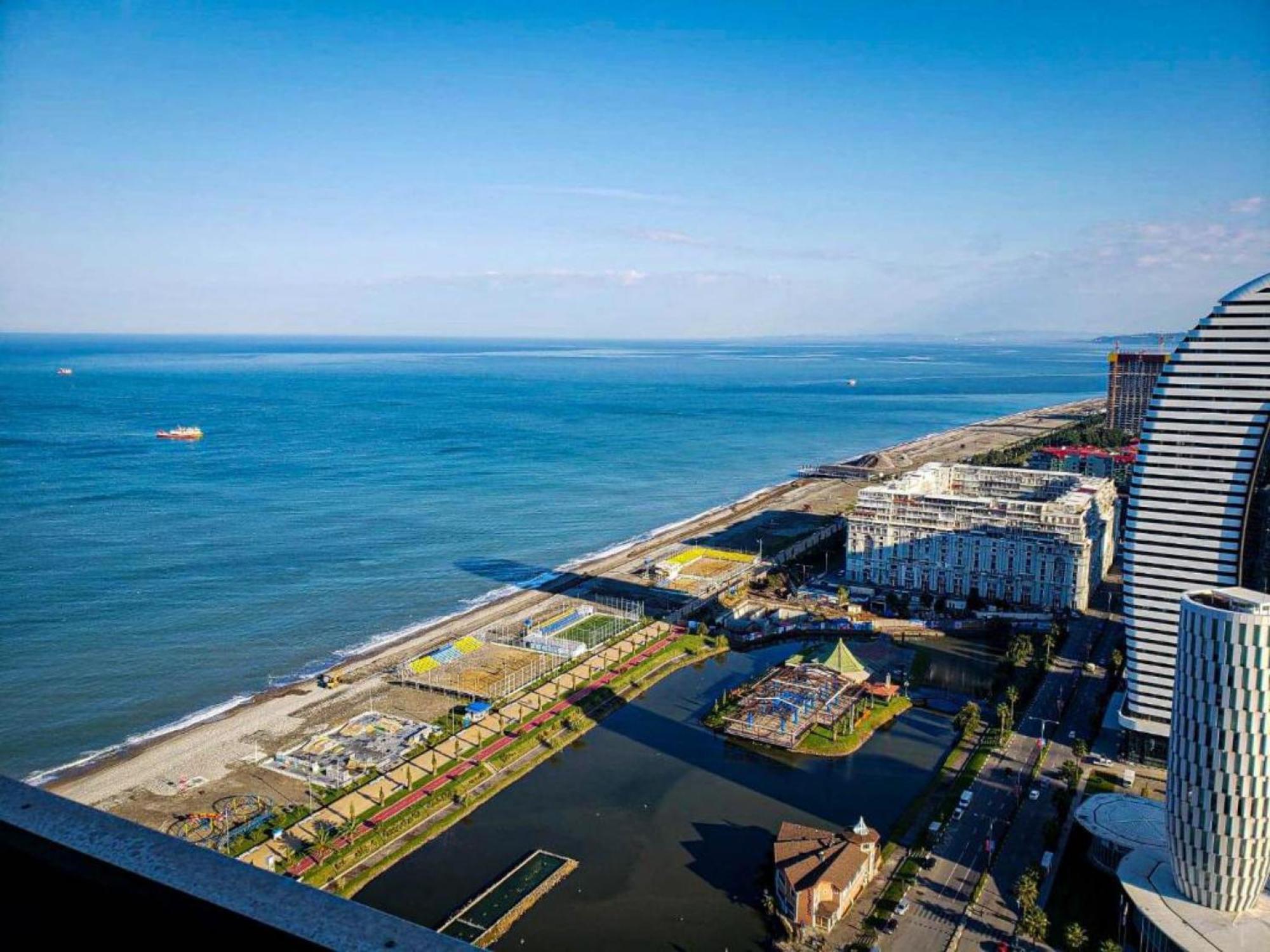 Orbi City Sea View Aparthotel Batumi Exterior photo