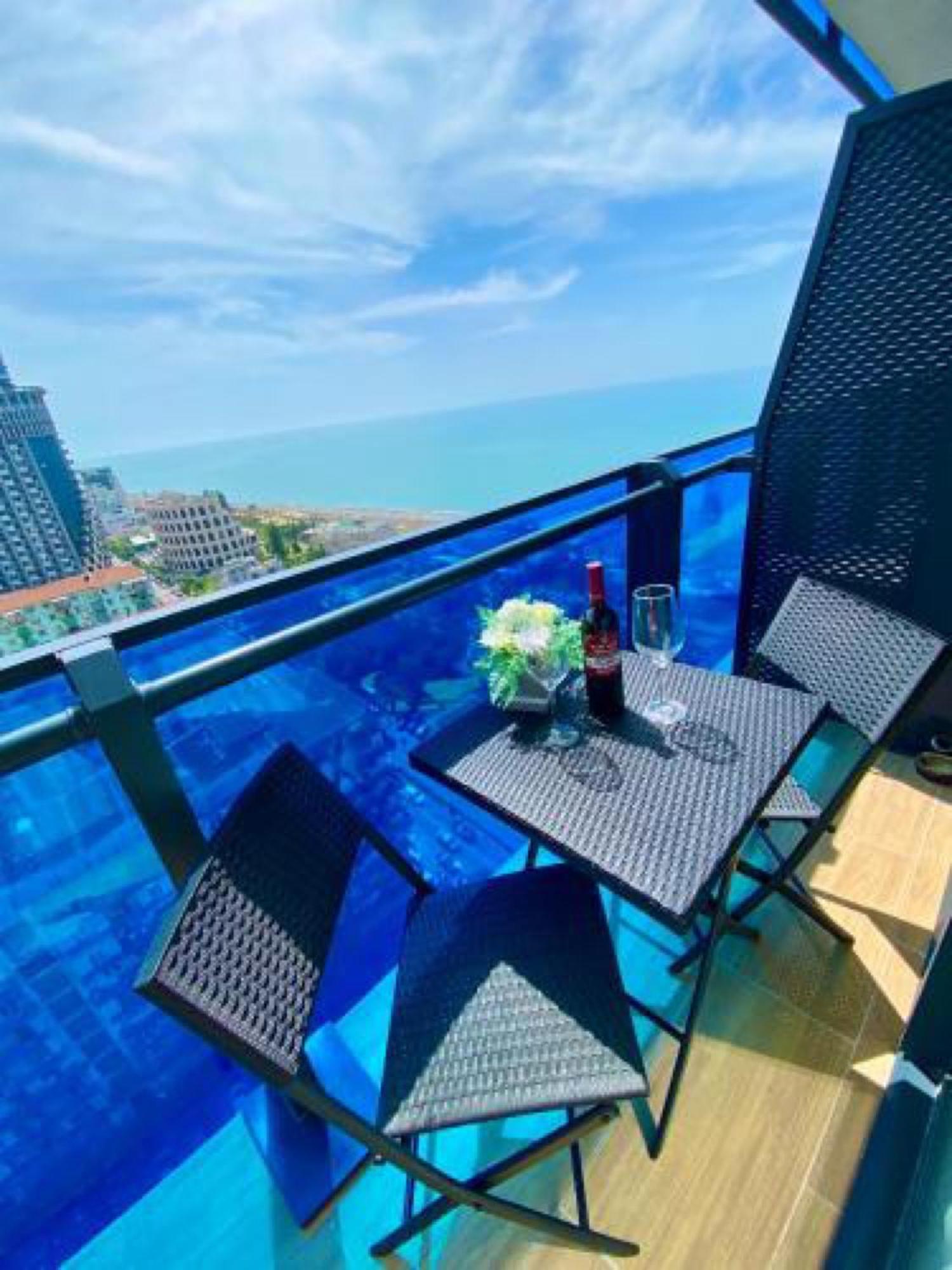 Orbi City Sea View Aparthotel Batumi Exterior photo