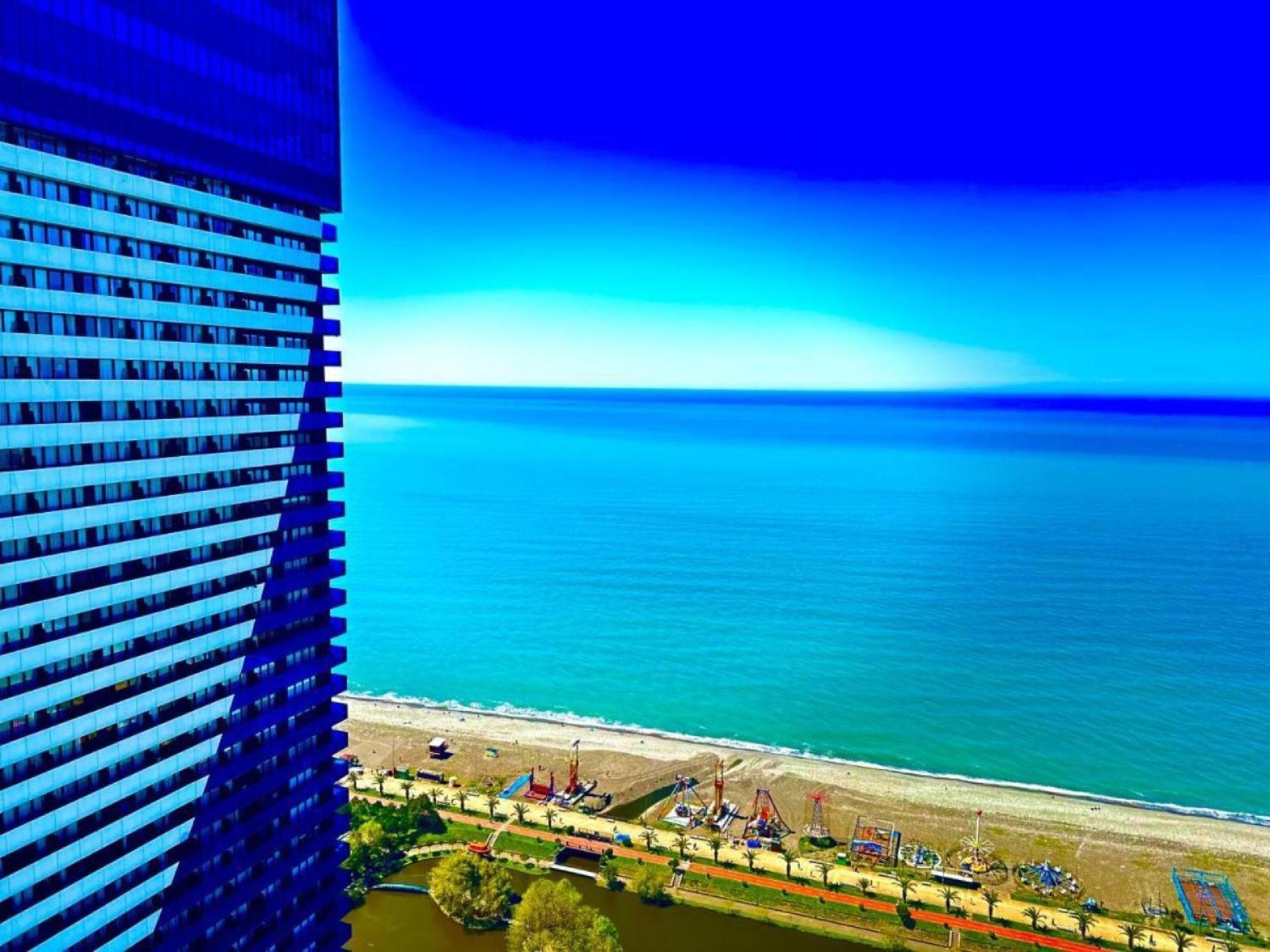 Orbi City Sea View Aparthotel Batumi Exterior photo